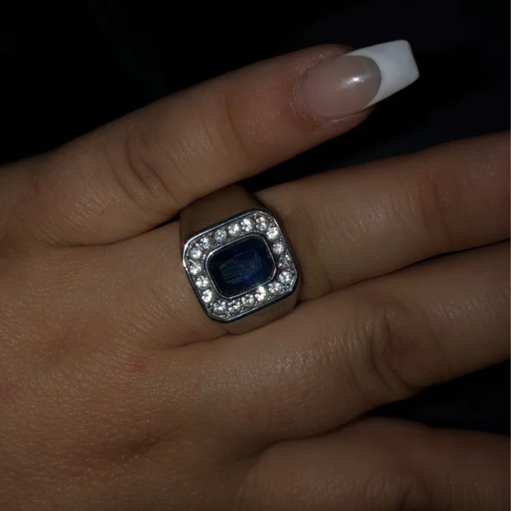 Sapphire Diamond Ring